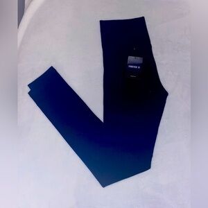 Forever 21 Women’s Full Length Ankle Crop Leggings​​ Black L